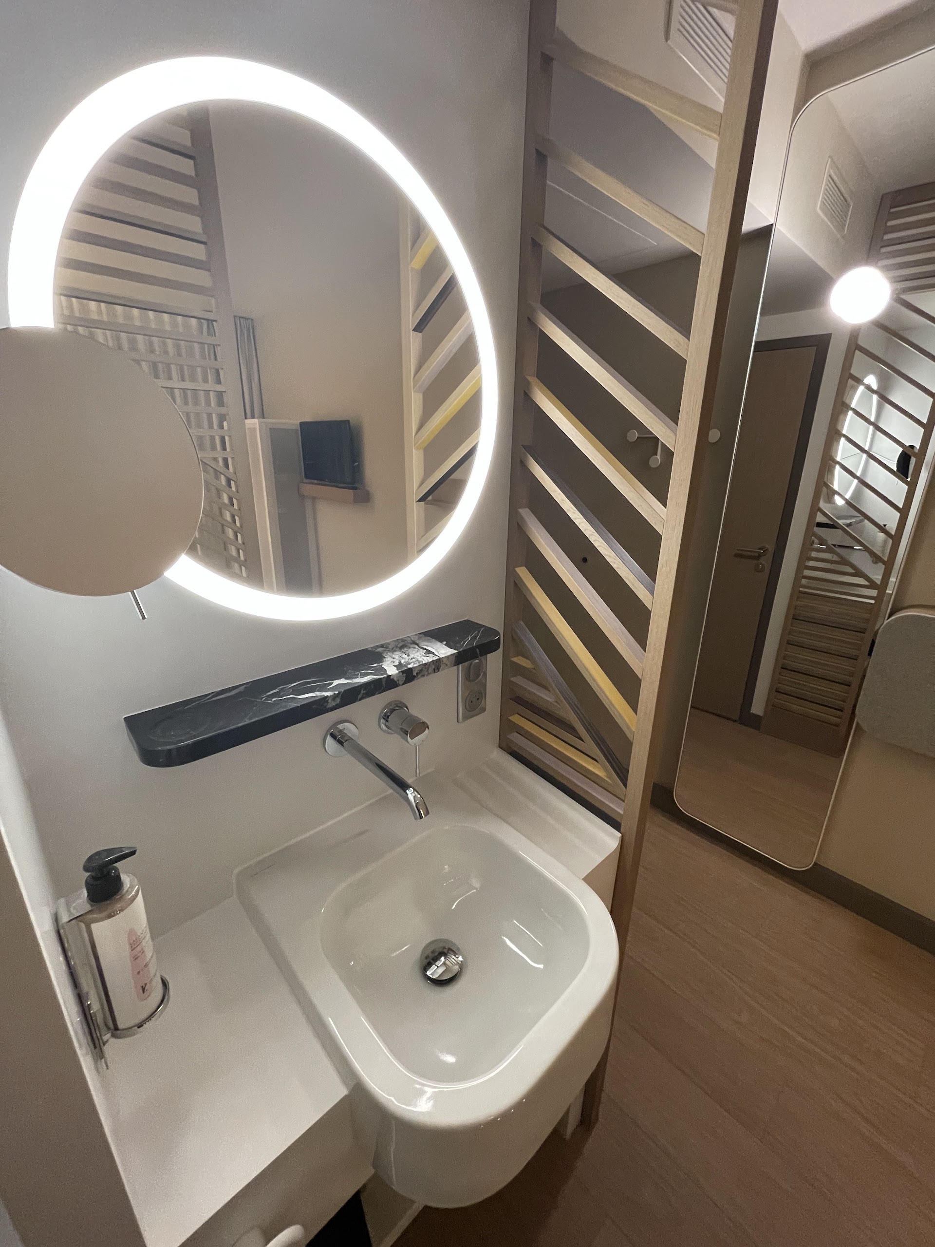 Photo OKKO HOTELS Lille Centre EN