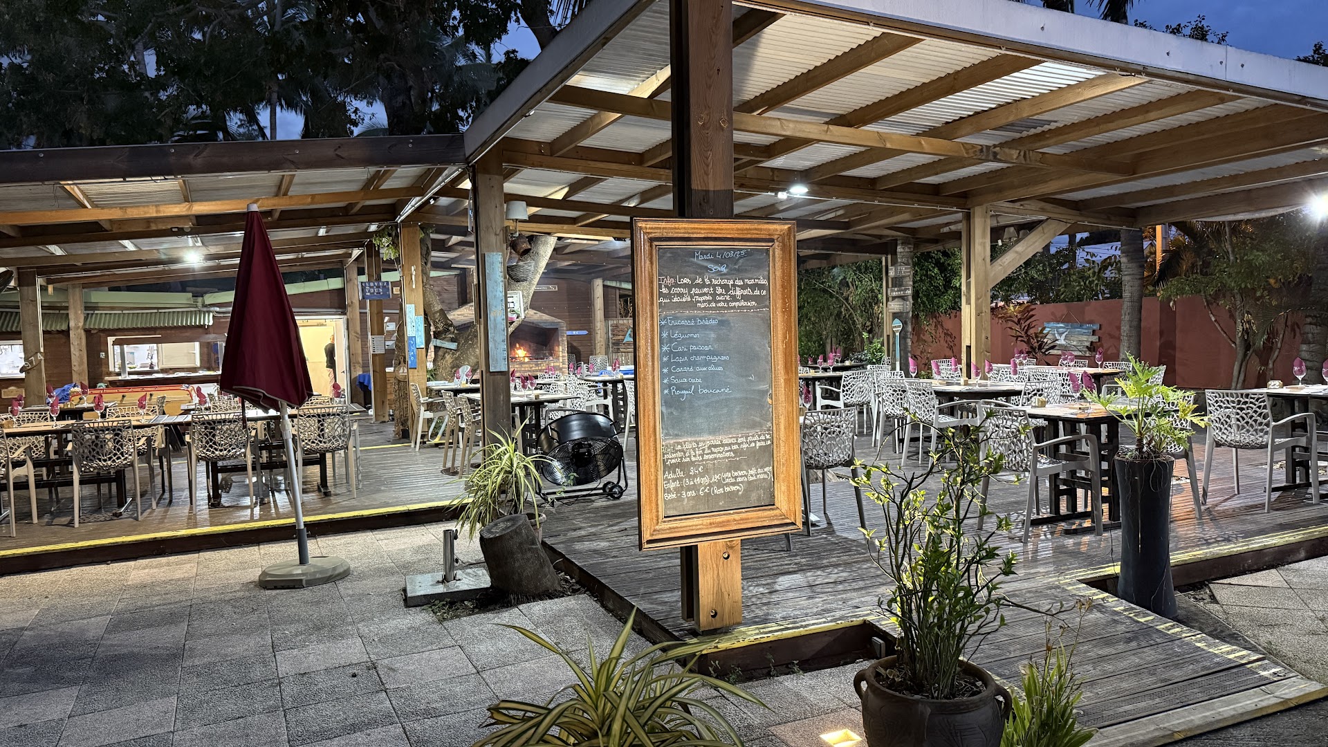 Photo Restaurant La Marmite Étang-Salé