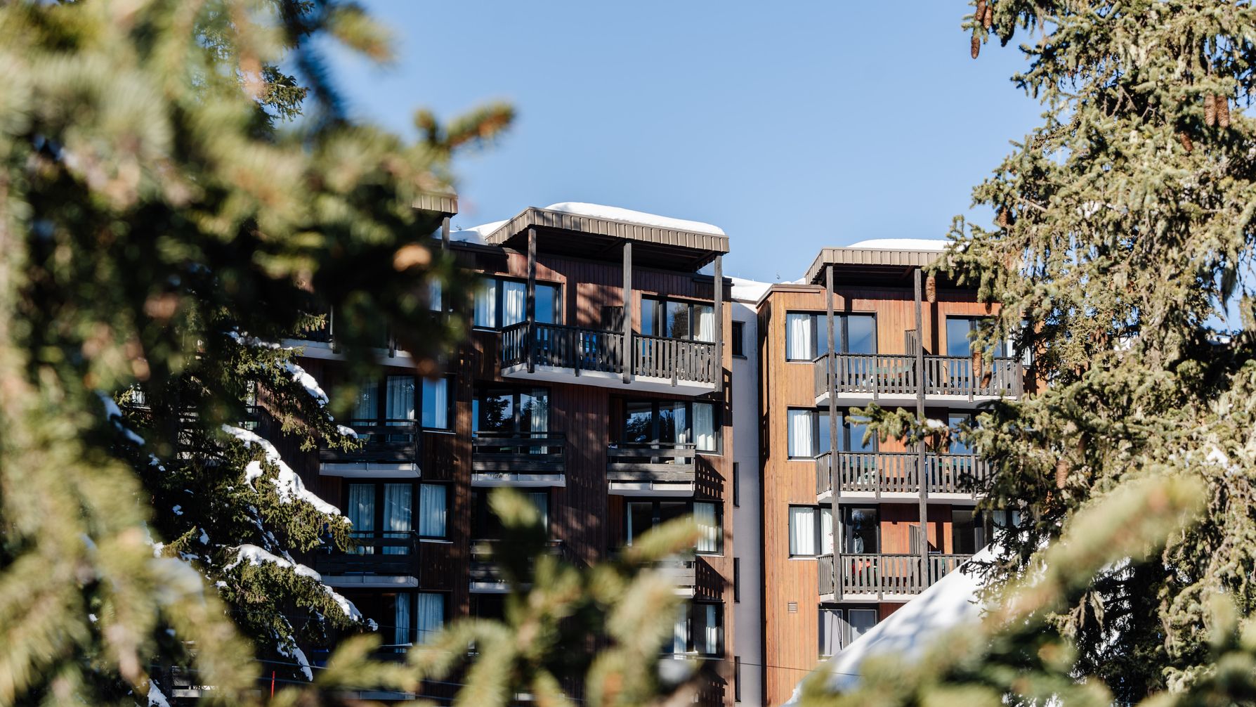 Photo Lake Hôtel Courchevel 1850 by HappyCulture