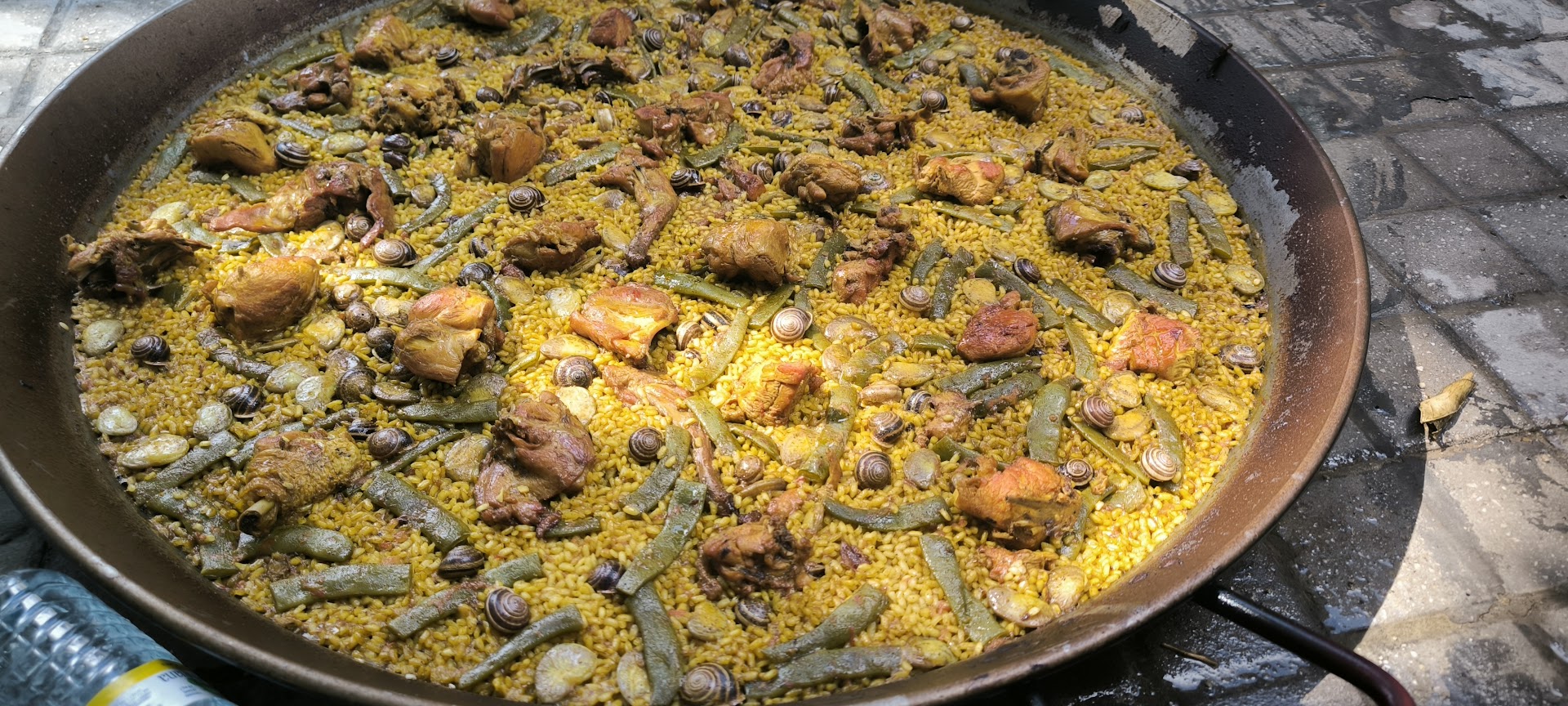 Photo Paella del sol (champion de France de paella 2024 & 2 ème International paella VALENCIANA au feu de bois 2025)