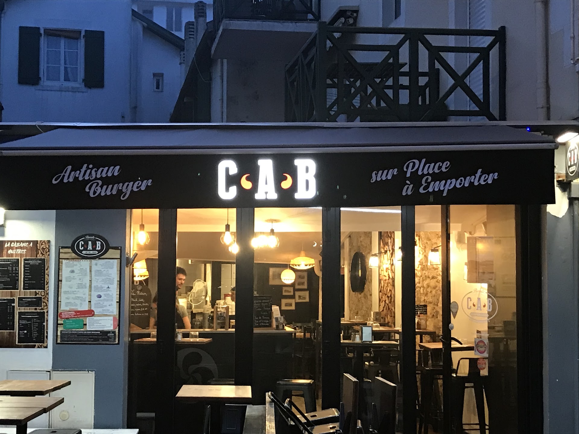 Photo LE CAB Biarritz - Le comptoir à burger