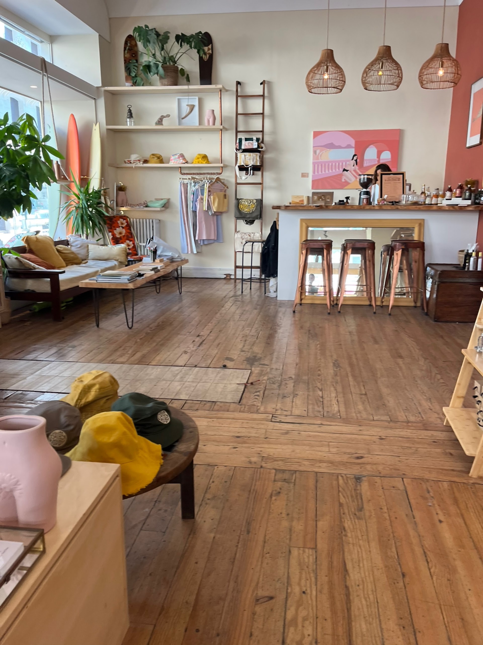 Photo Colors of Surfing Surf & Coffee Shop