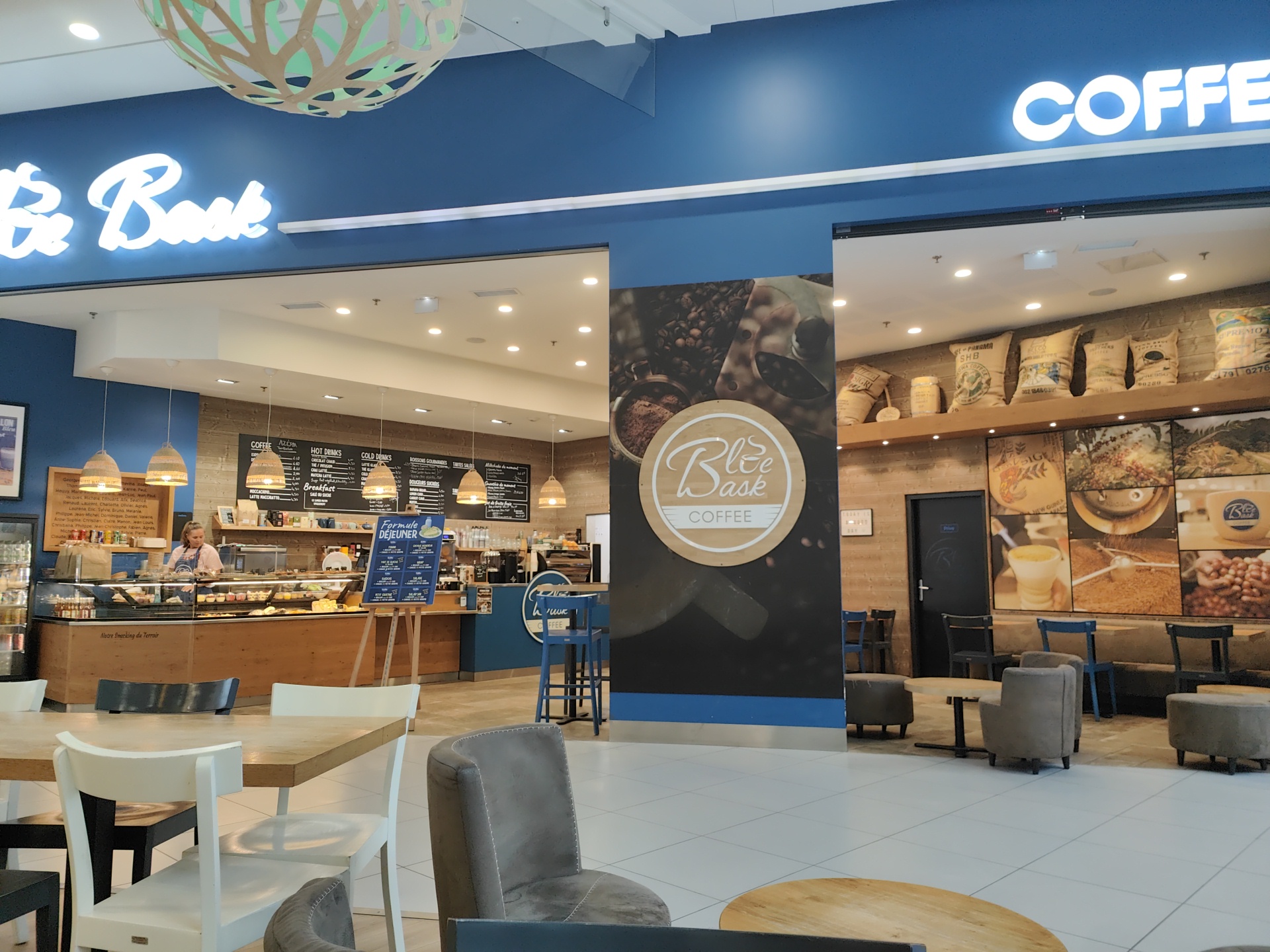 Photo Blue Bask Coffee