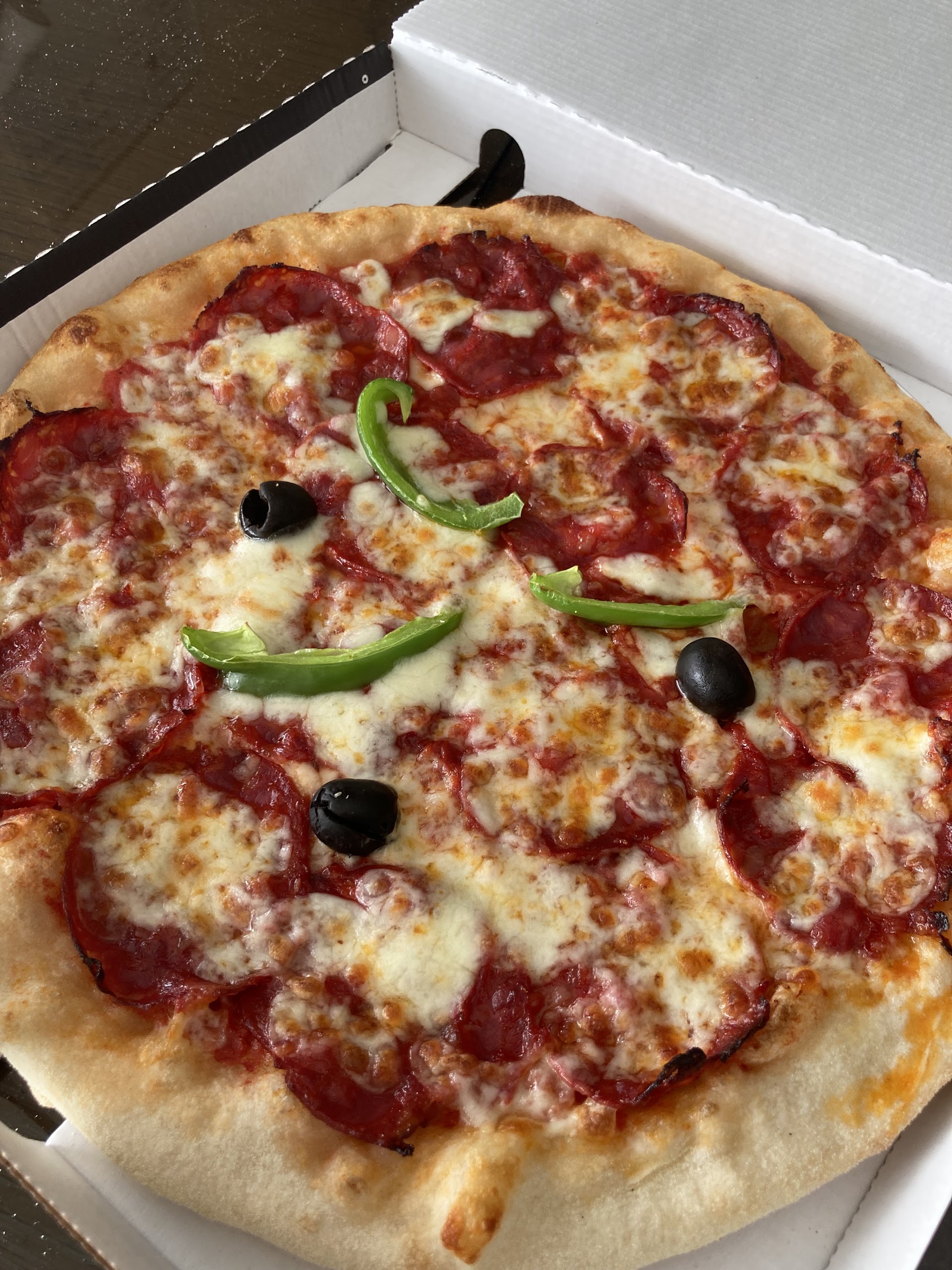 Photo Pizza Bayonne distributeur Elouchaka