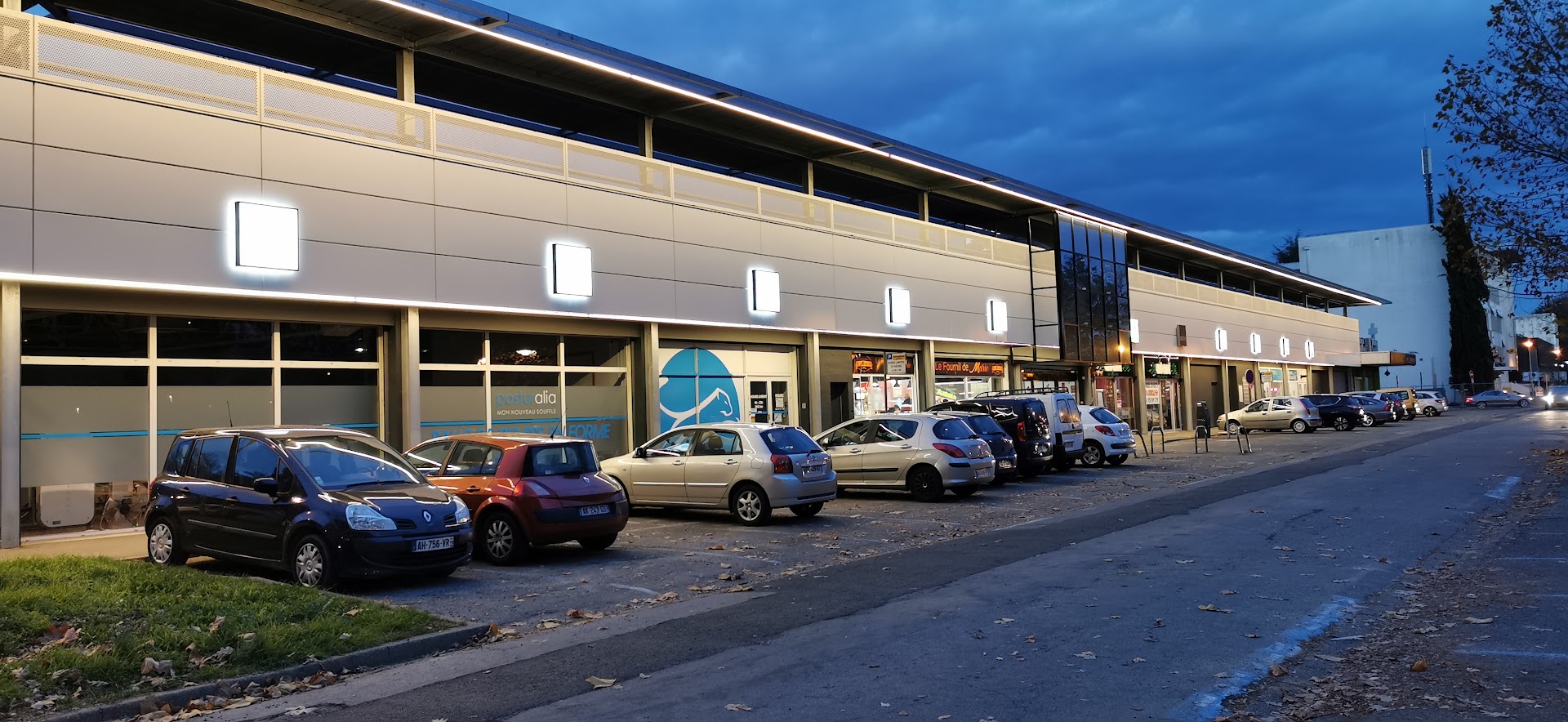 Photo Carrefour Market Pau Kennedy