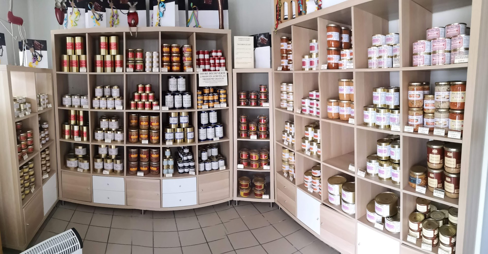 Photo Moulin Saint-Marty, canards gras, volailles, frais et conserves, plats cuisinés sans gluten, certification AFDIAG