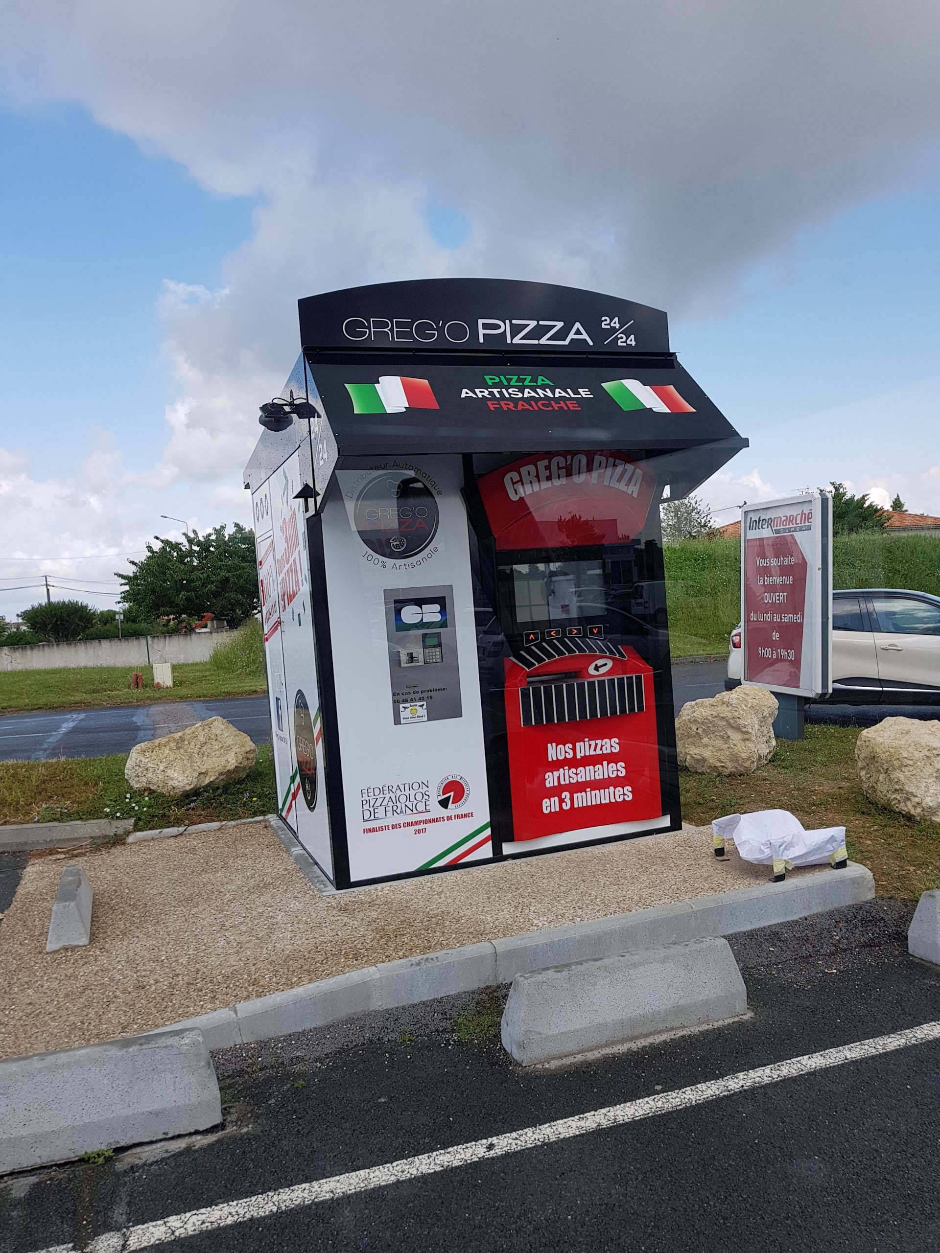 Photo Intermarché station-service Saintes