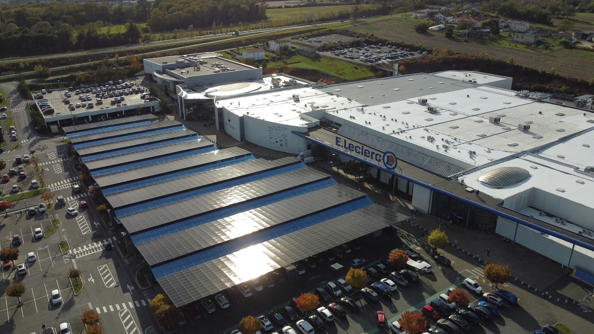 Photo E.Leclerc SAINTES LES COTEAUX