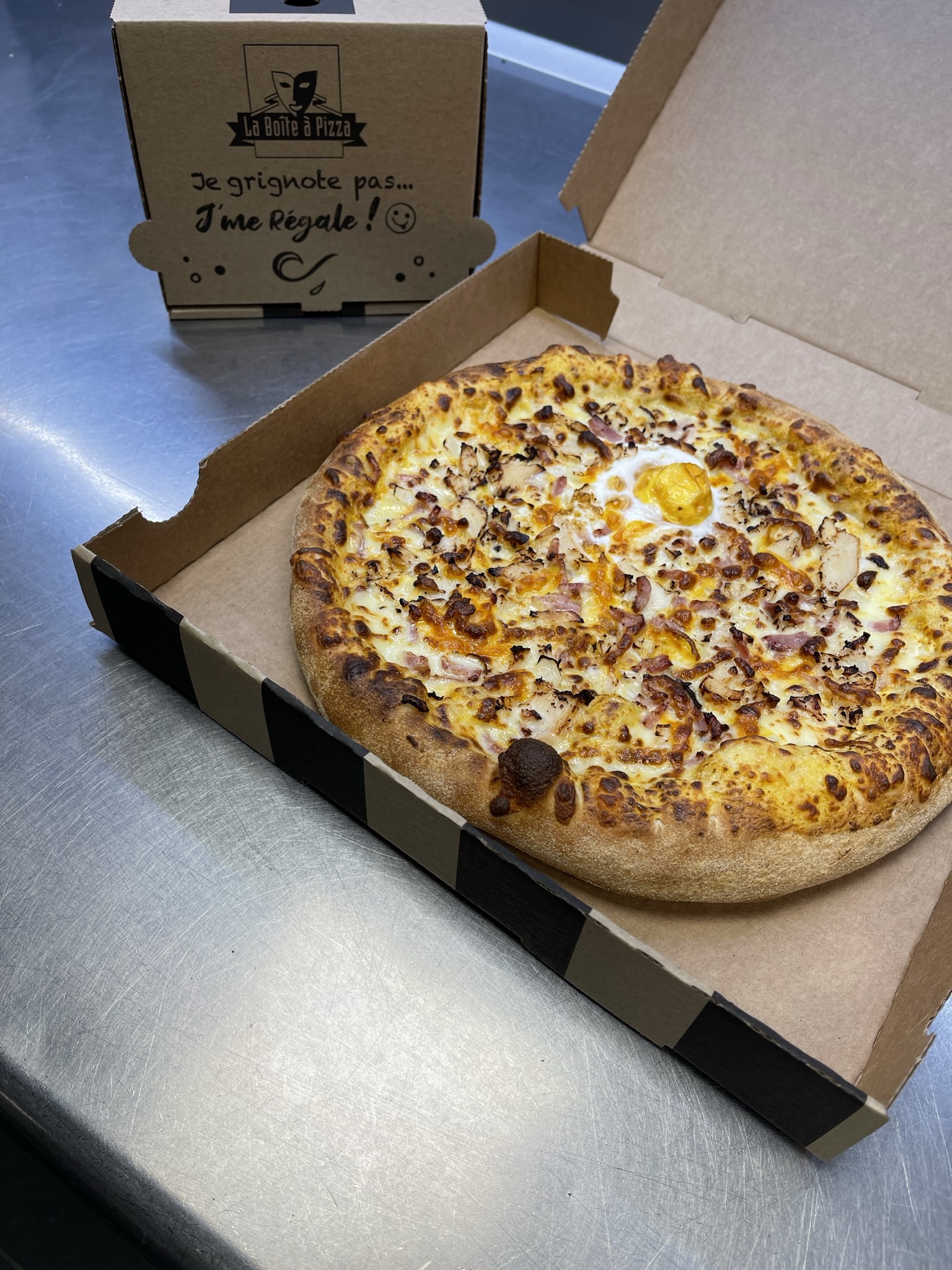 Photo LA BOÎTE A PIZZA Saintes