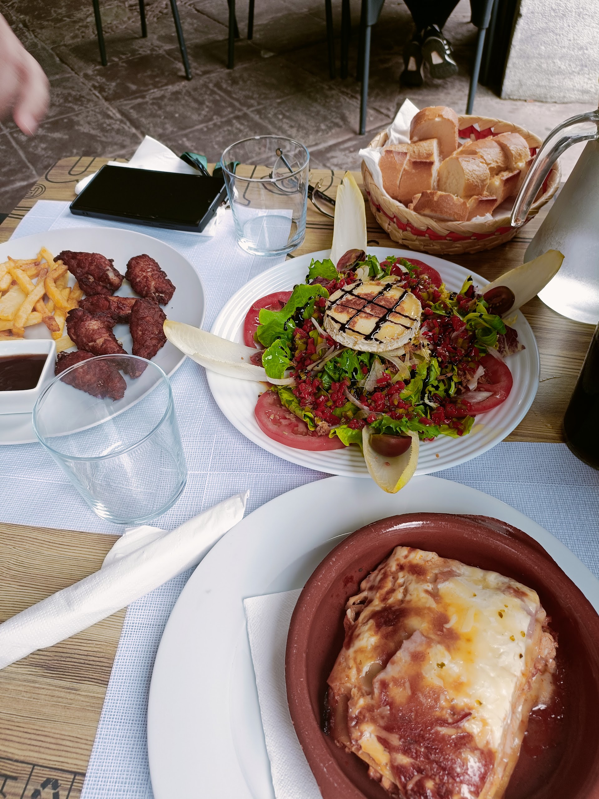 Photo Otsango Ostatua