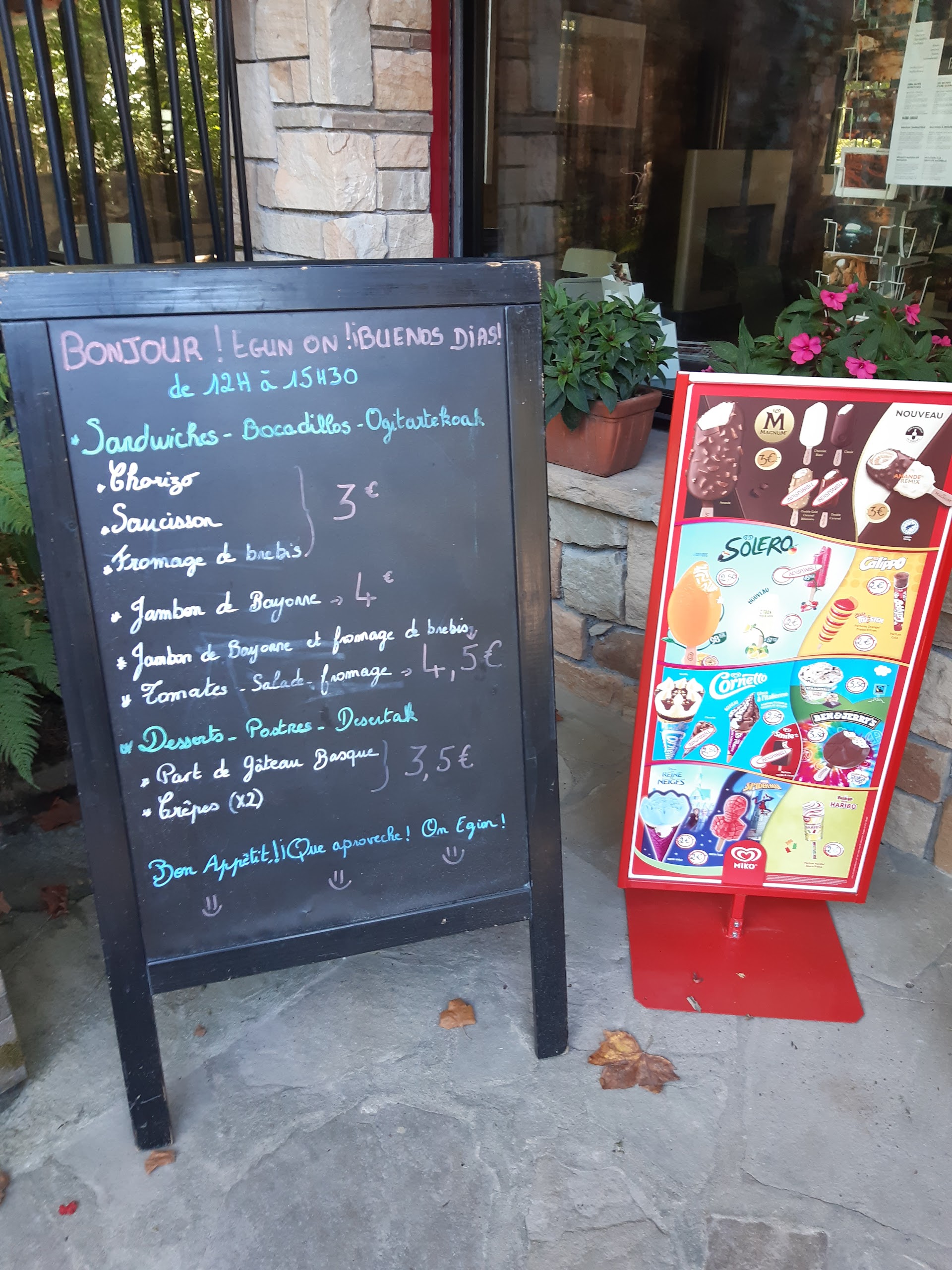 Photo bar Grottes de Sare