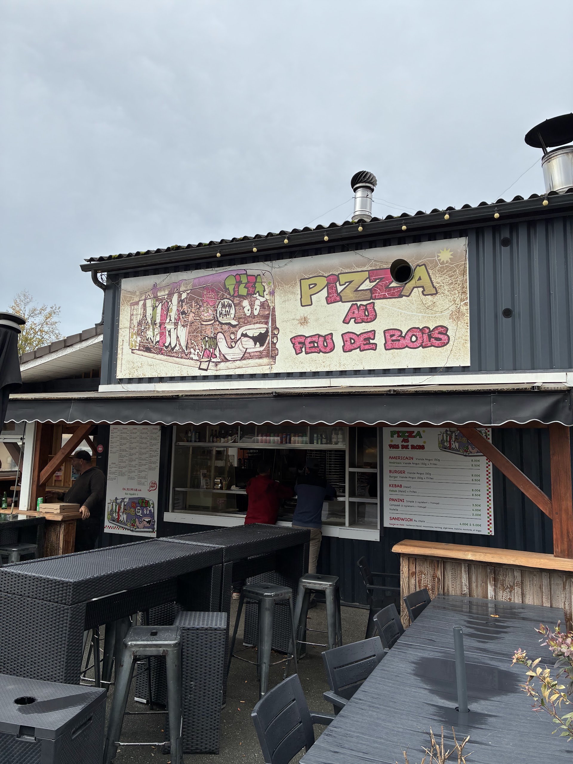 Photo Le Camion Pizza Au Feu De Bois