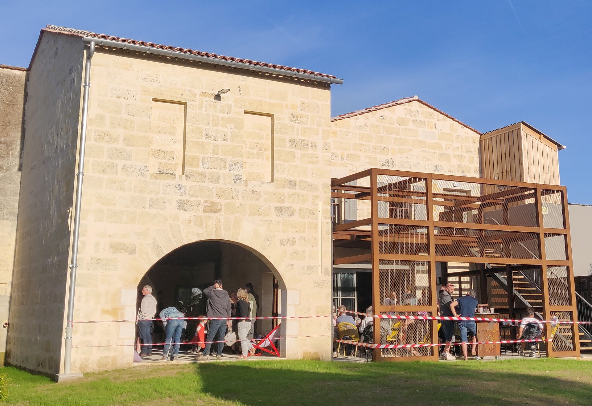 Photo Espace L'Invariable - Bistrot Culturel Sociétal