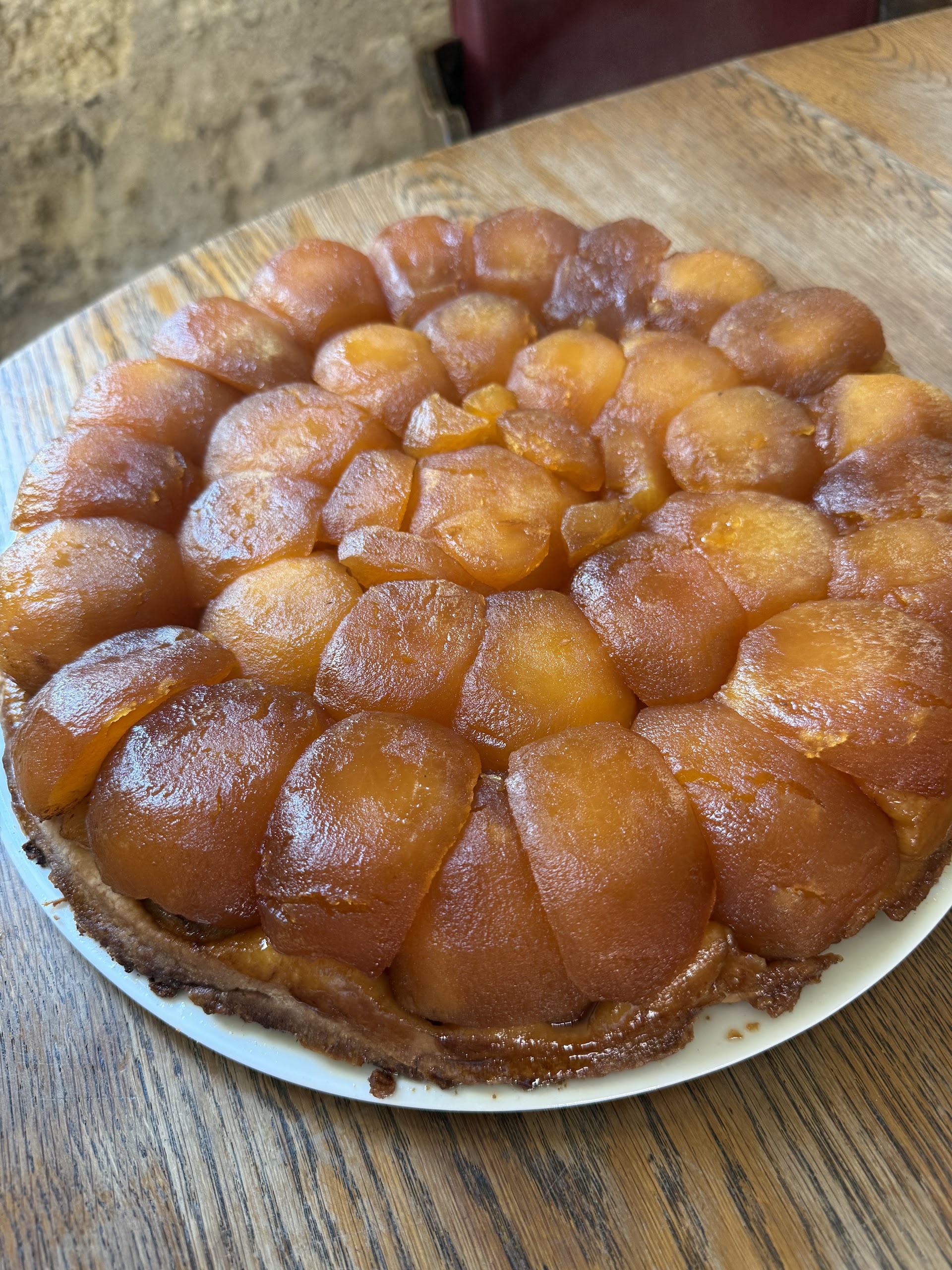 Photo LA TABLE DE SAINT SULPICE