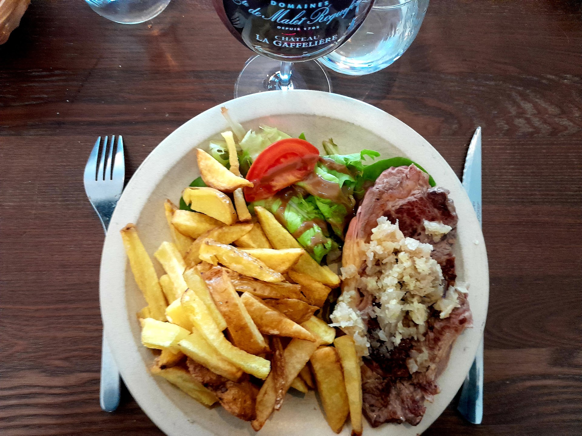 Photo LA TABLE DE SAINT SULPICE