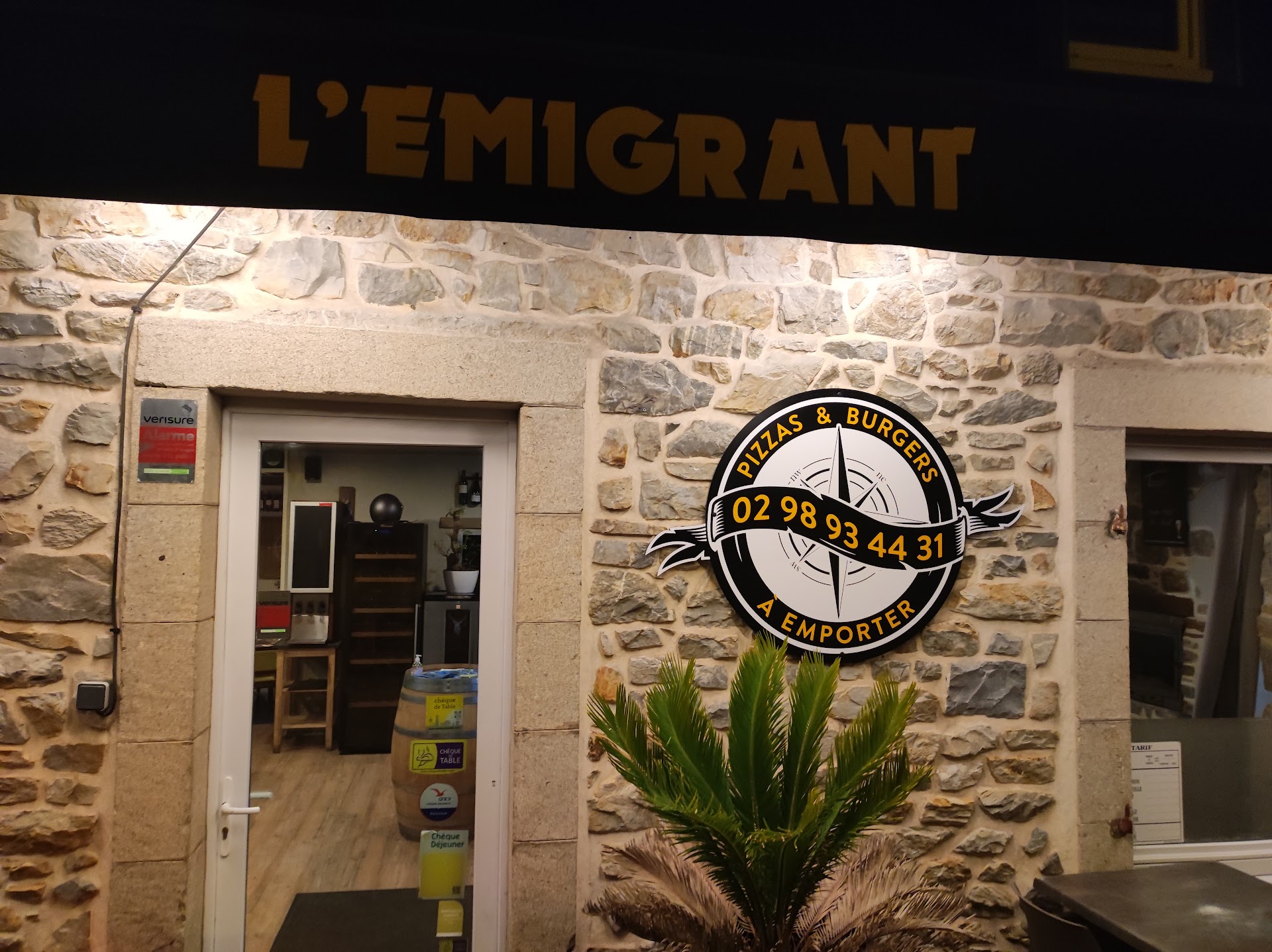 Photo L'Emigrant