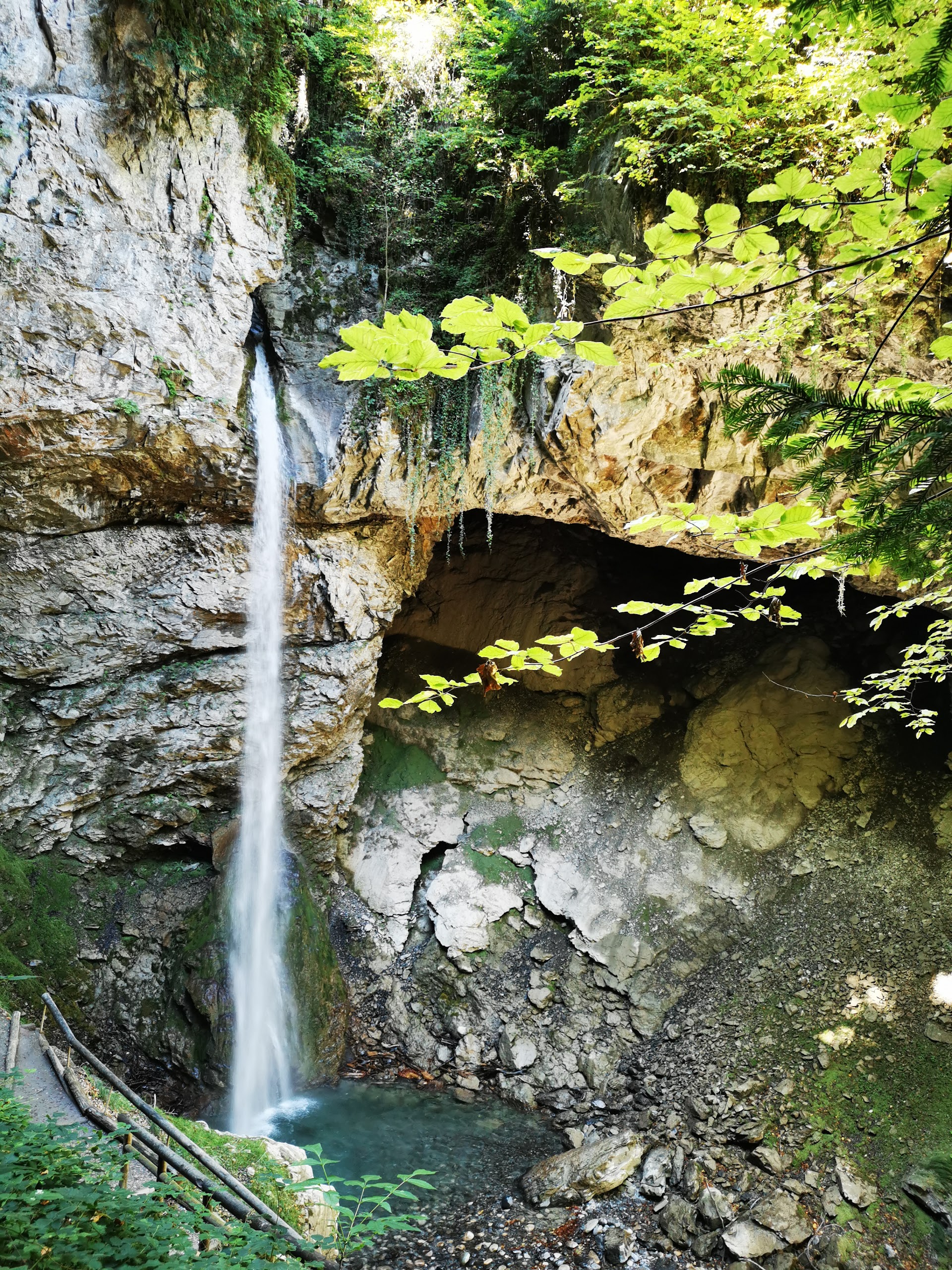 Photo Grotte Cascade et Tyroliennes de Seythenex