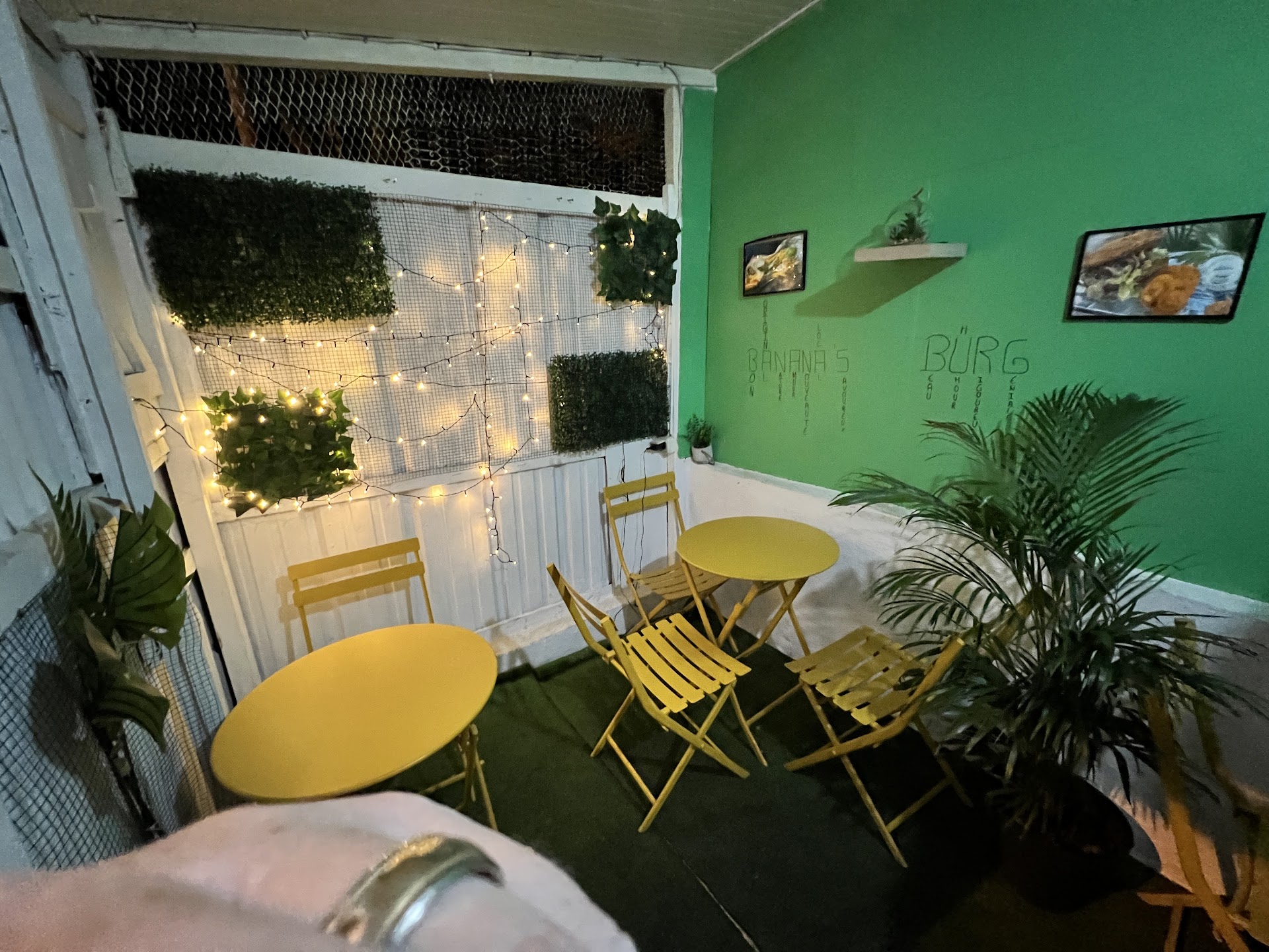 Photo Banana’s burg