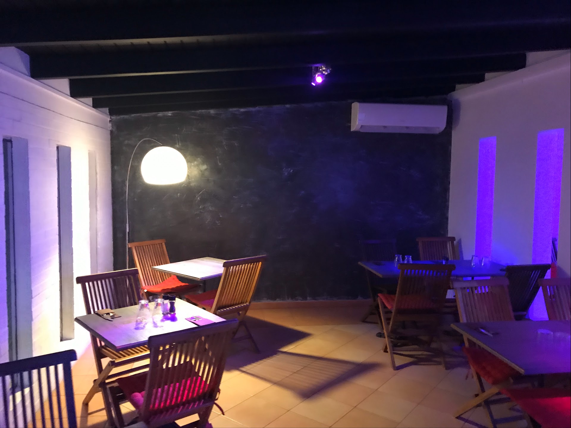 Photo Skyline Restaurant - Bar Lounge