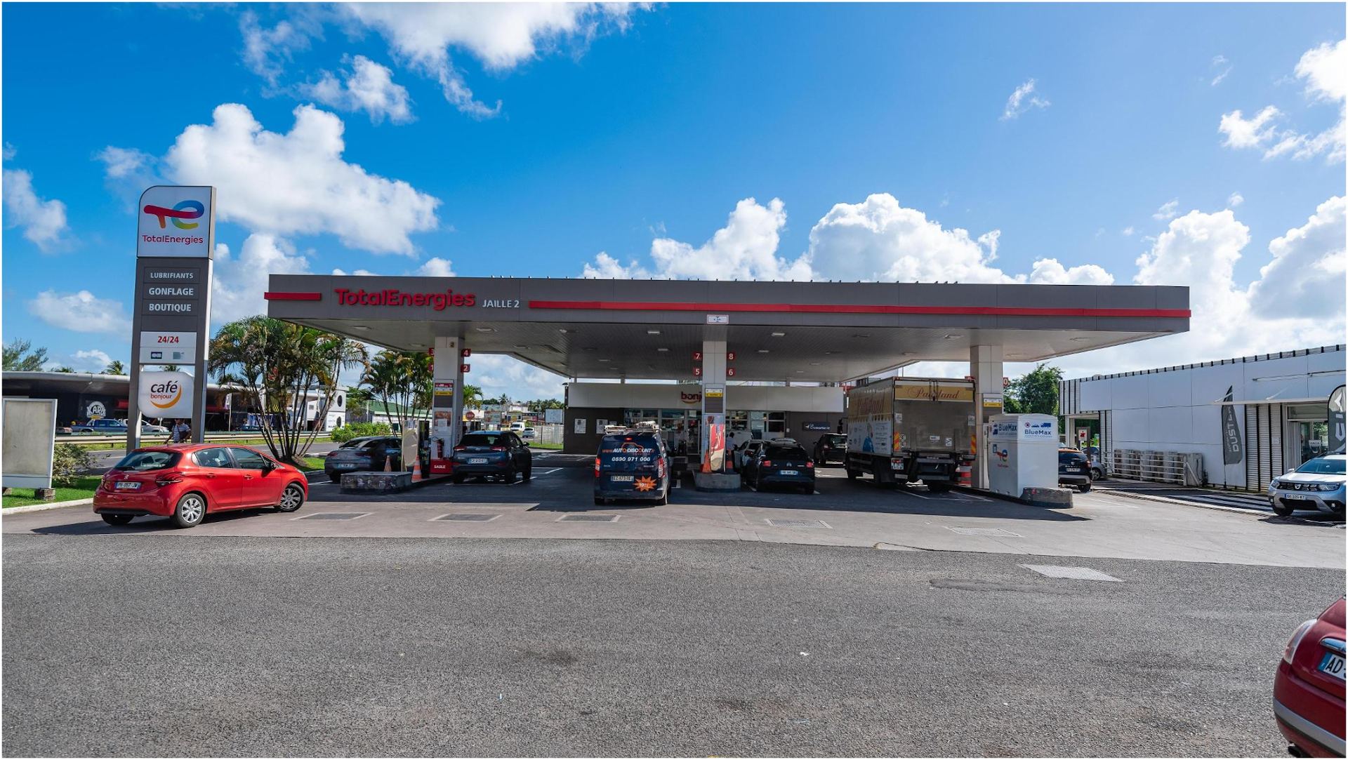 Photo Station Service TotalEnergies Jaille 2