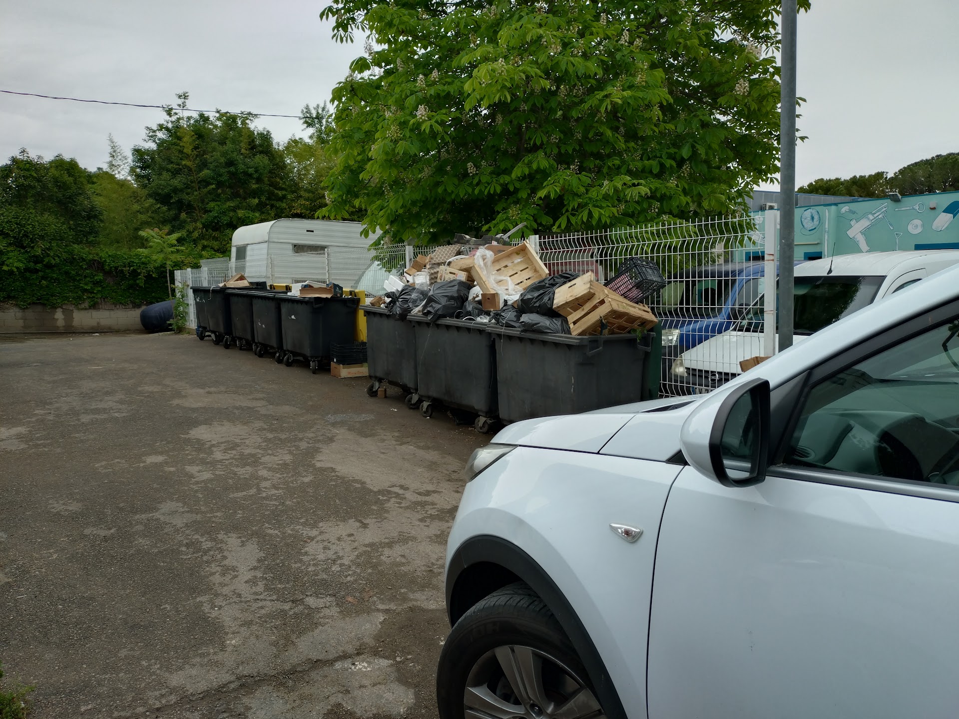 Photo Ncm Market Nîmes