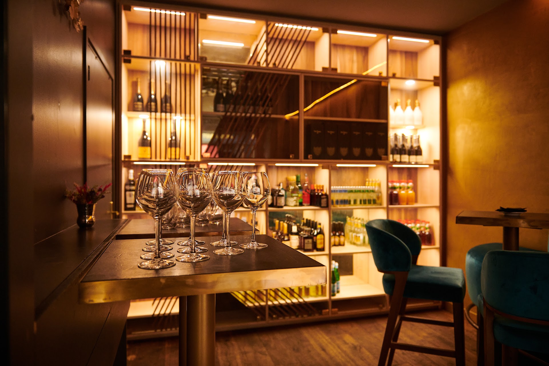 Photo Bakus - Restaurant et bar à vin festif