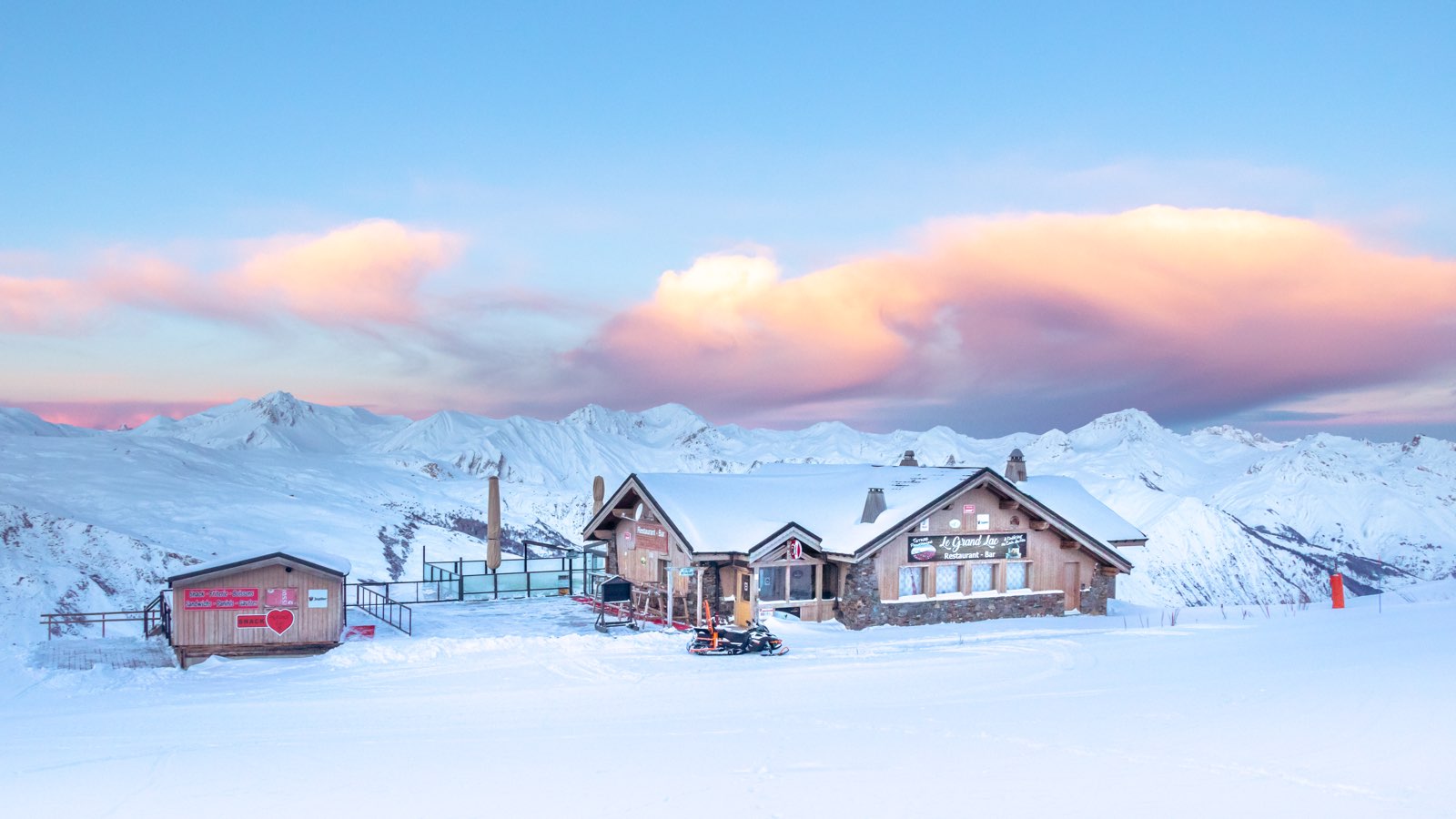 Photo Chalet d'altitude Restaurant Le Grand Lac