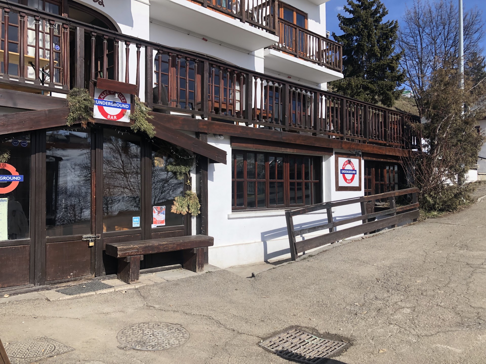 Photo Underground Bar