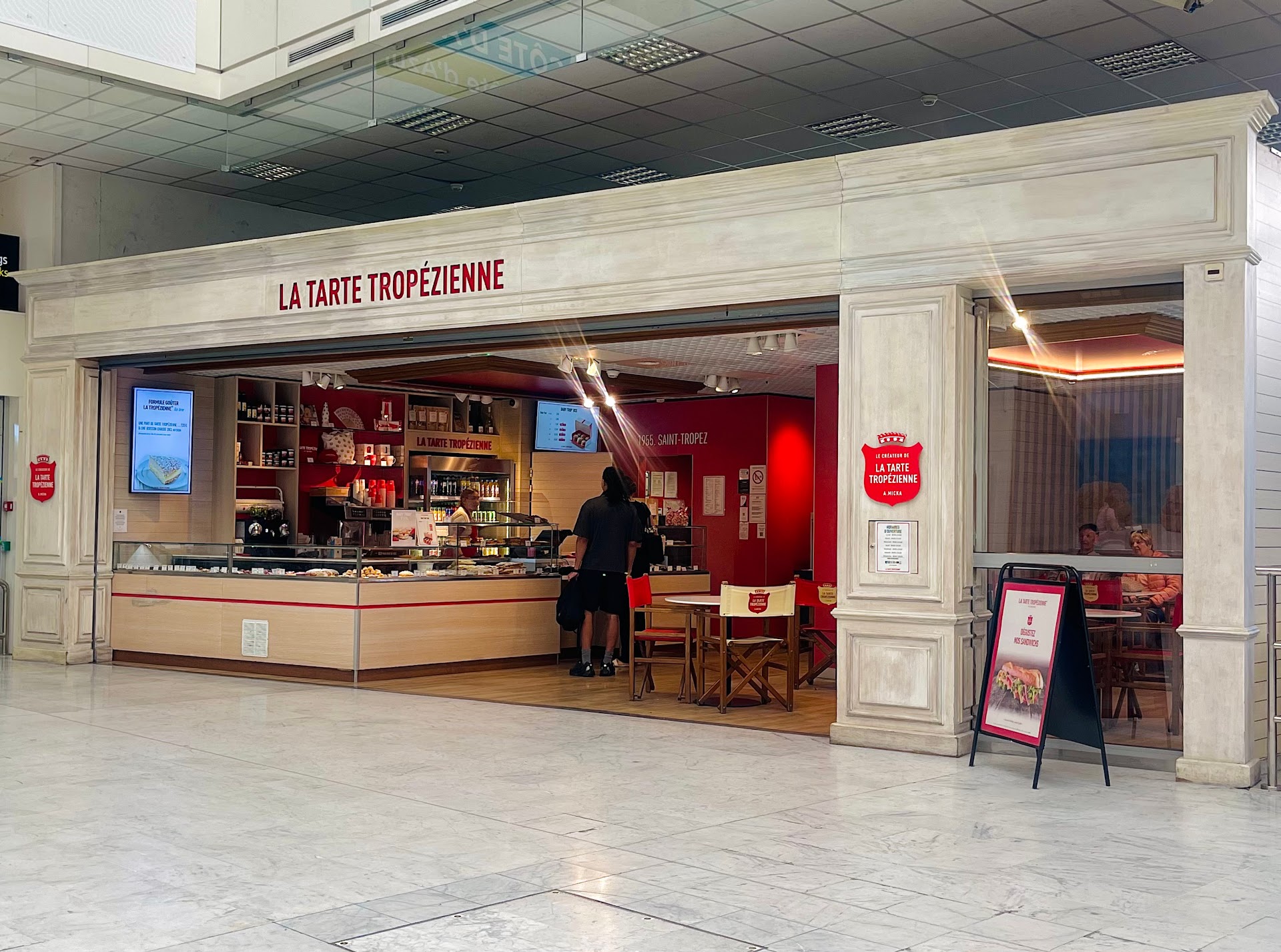 Photo La Tarte Tropézienne Pâtisserie Viennoiserie Sandwicherie Pain